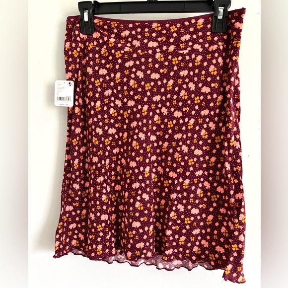 🆕FREE PEOPLE IRL SKIRT IN PLUM COMBO - Picture 13 of 14